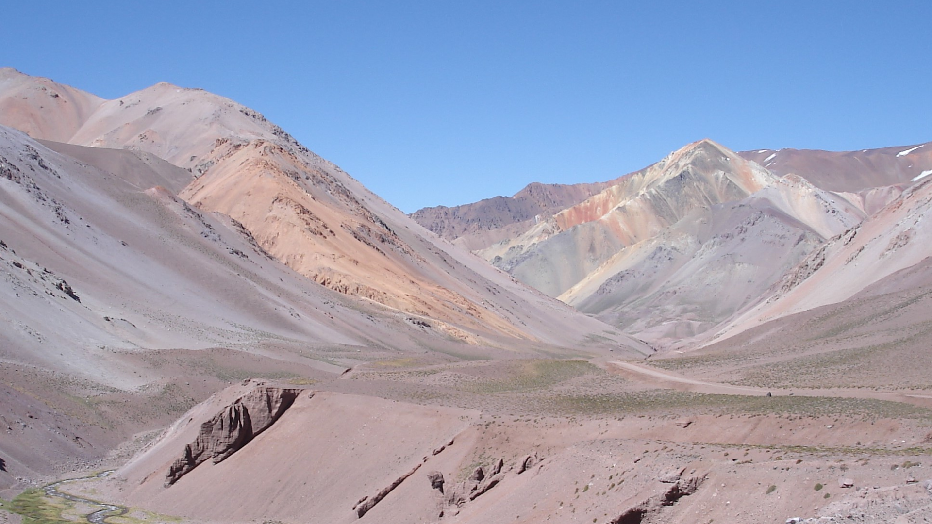 Paso fronterizo de Agua Negra que une la Región de Coquimbo con la Provincia de San Juan