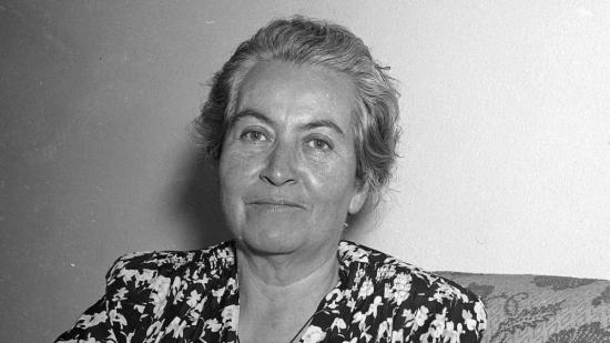 Los 70 años del Premio Nobel a Gabriela Mistral se celebran en contínuo y gratis.