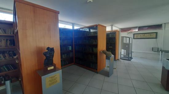 Biblioteca Isolina Barraza de Estay, del Museo Gabriela Mistral de Vicuña